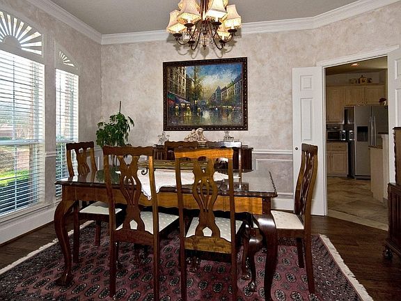 2nd image of 7813 Ludwig Castle Way