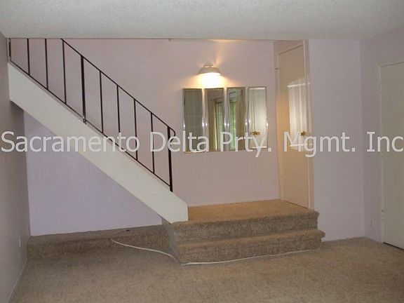 3rd image of 8843 Salmon Falls Dr APT E