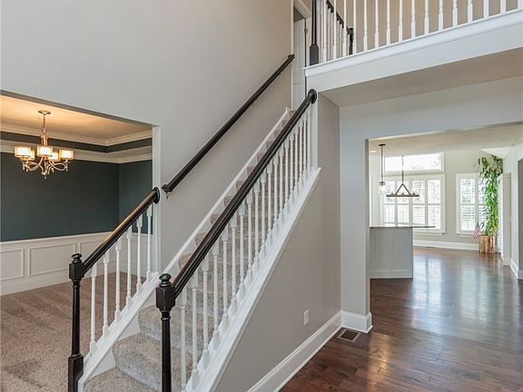 5th image of 4186 Maidstone Ln