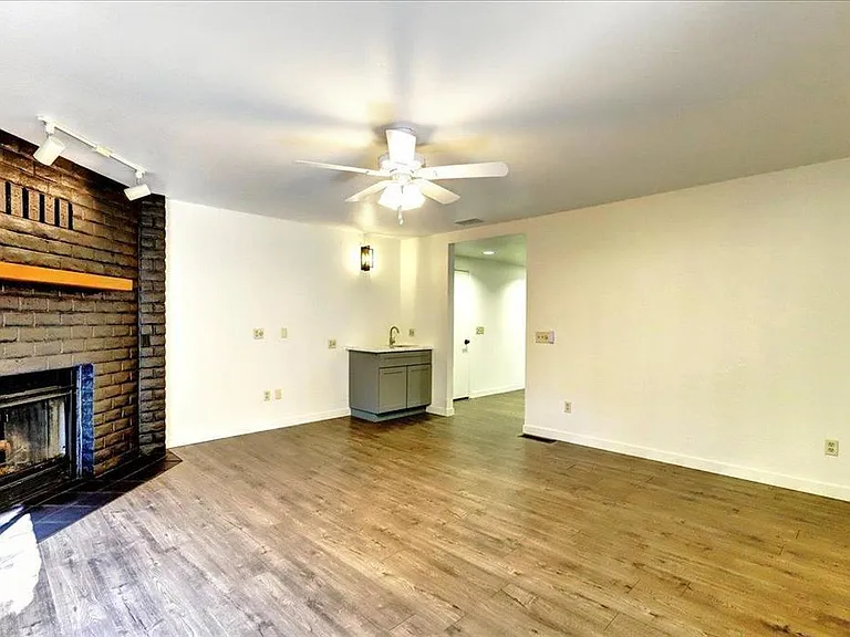 14319 Knobcone Dr — Photo 16