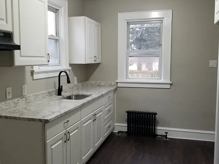 517 Brad St — Photo 3