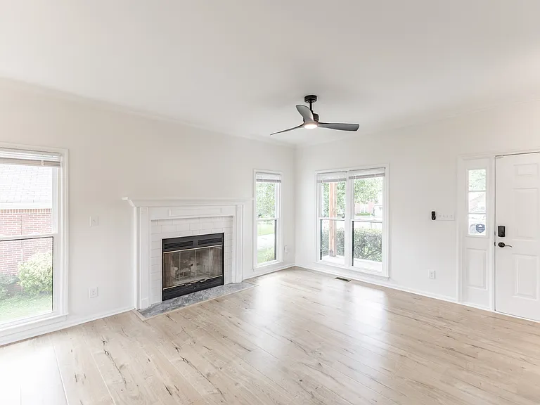 122 Sleepy Hollow Ct — Photo 7