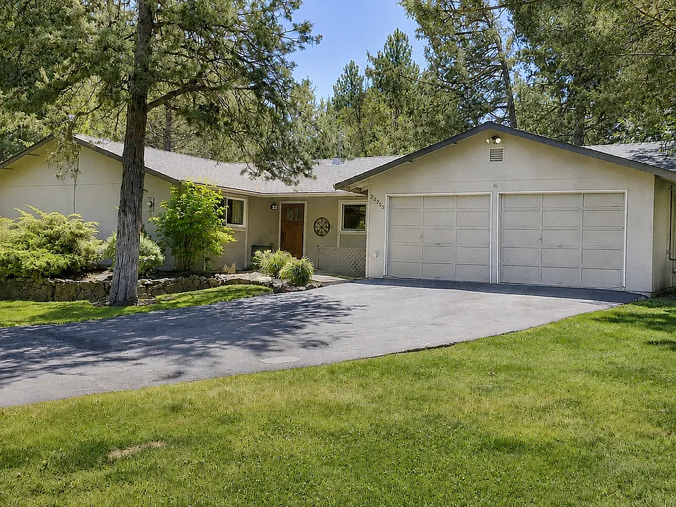 20755 Canterbury Ct