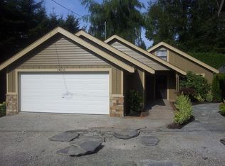 19231 75th Ave NE, Kenmore, WA 98028