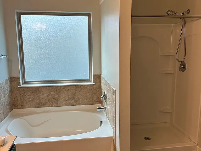 1565 Potomac Ct — Photo 10