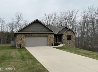 651 Catoosa Blvd, Fairfield Glade, TN 38558