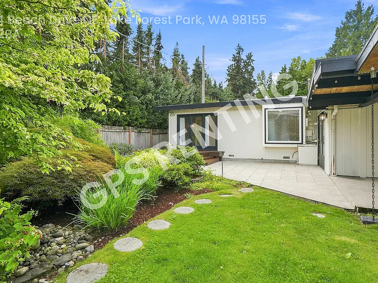 17224 Beach Dr NE — Photo 19