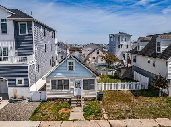 331 W 16th Ave, North Wildwood, NJ 08260