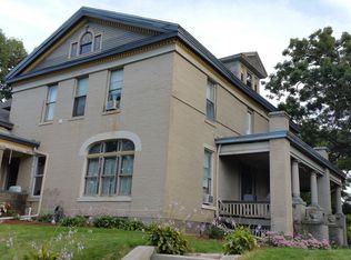 517 W 7th St, Davenport, IA 52803