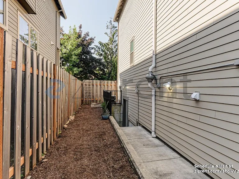 7924 SE Raymond St #B — Photo 12