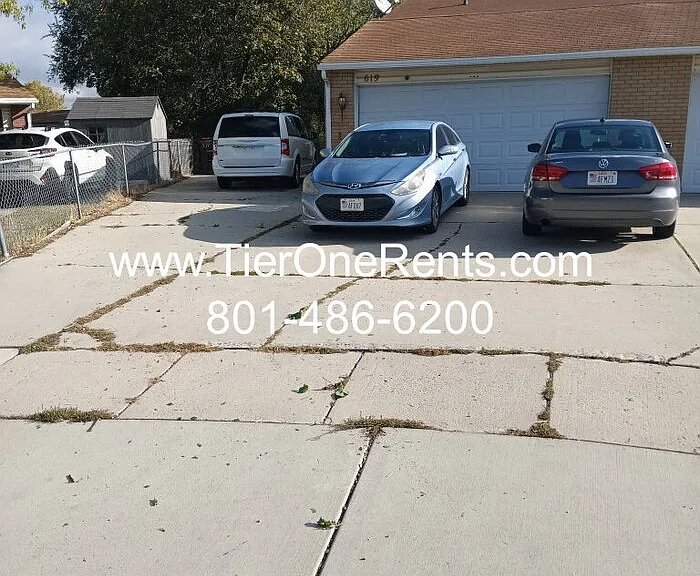 619 Angie Cir #619 — Photo 21