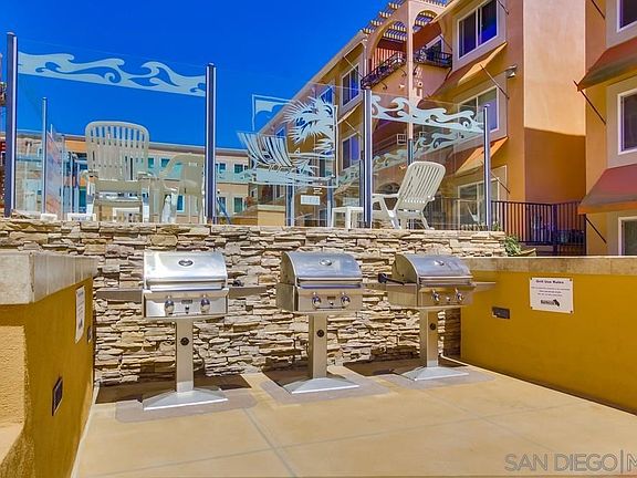 3rd image of 860 Turquoise St Unit 131