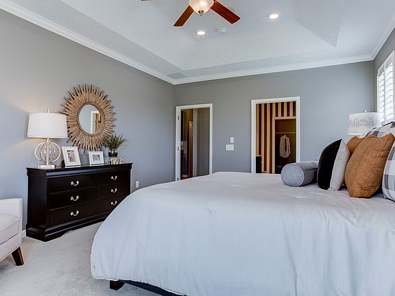 Luxurious owner's suite