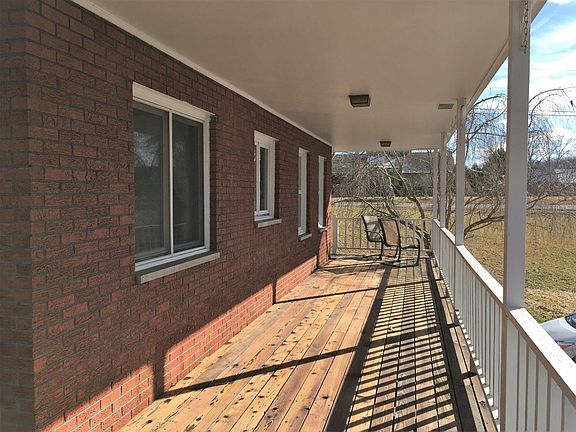 5th image of 54 Charles St