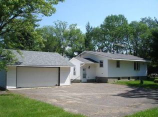 14164 Lake Dr NE, Columbus, MN 55025