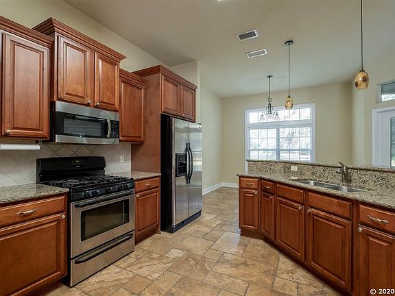 5th image of 11905 NW 73rd Ter