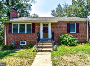 302 Moncure Dr, Alexandria, VA 22314