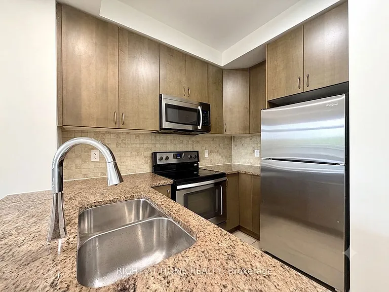 9235 Jane St #214 — Photo 8