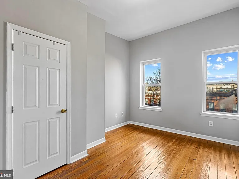 1628 S Charles St — Photo 21