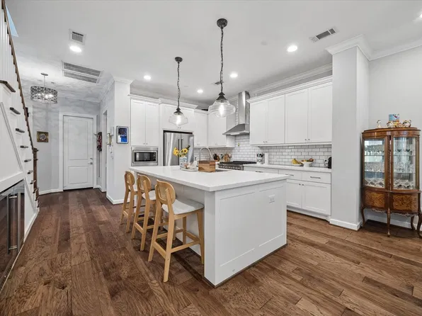 118 E 27th St #B, Houston, TX 77008