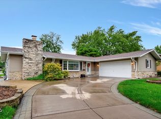 15264 Ridgeland Ave, Oak Forest, IL 60452