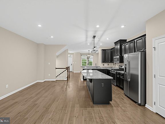 4th image of 4446 Tulip Ln