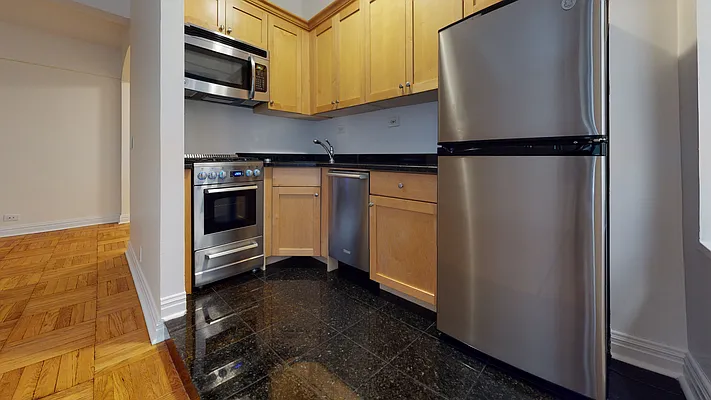 Rented by Bond New York | media 22