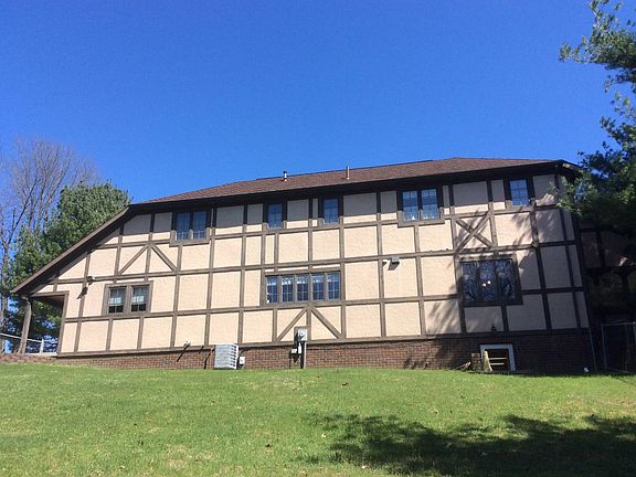 3rd image of 65350 Westwood Ln