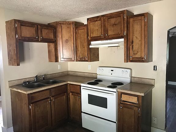 3rd image of 1109 Limestone St