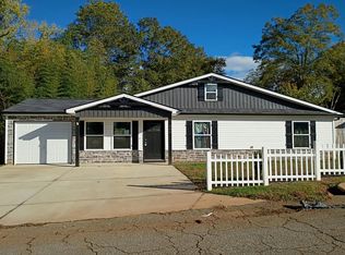 305 S Lee St, Chesnee, SC 29323