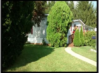1027 Sunhigh Dr, West Chester, PA 19380