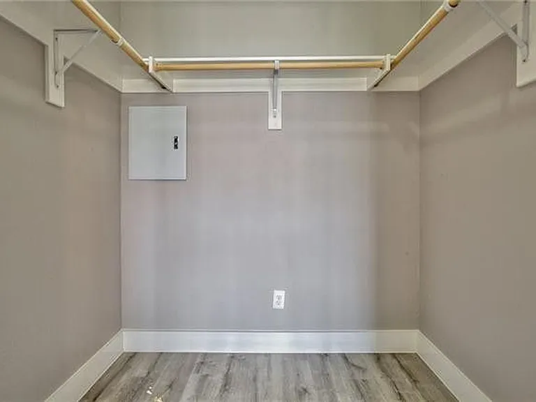 13601 Pinnacle Cir W — Photo 29