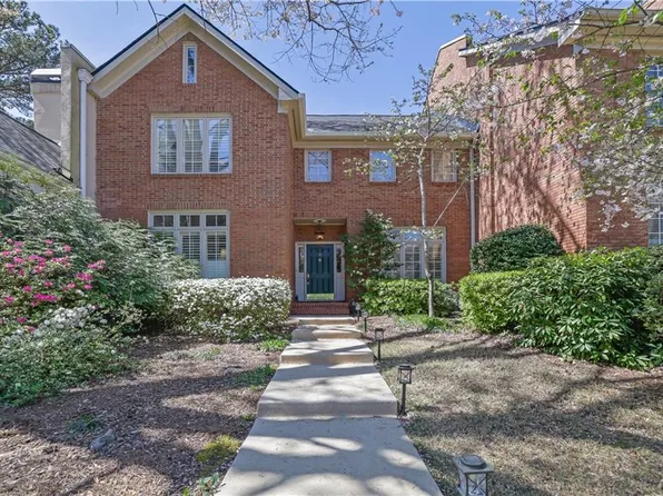 2 Paces West Ter NW, Atlanta, GA 30327