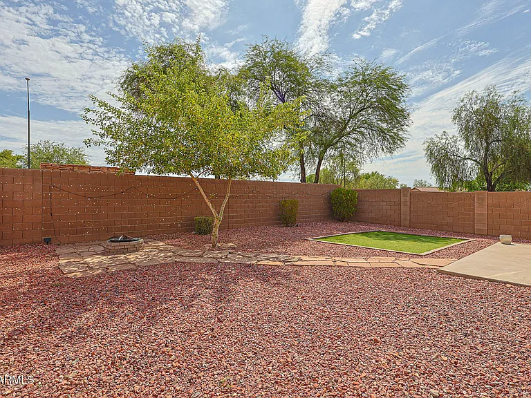 5245 N 125th Ave — Photo 36