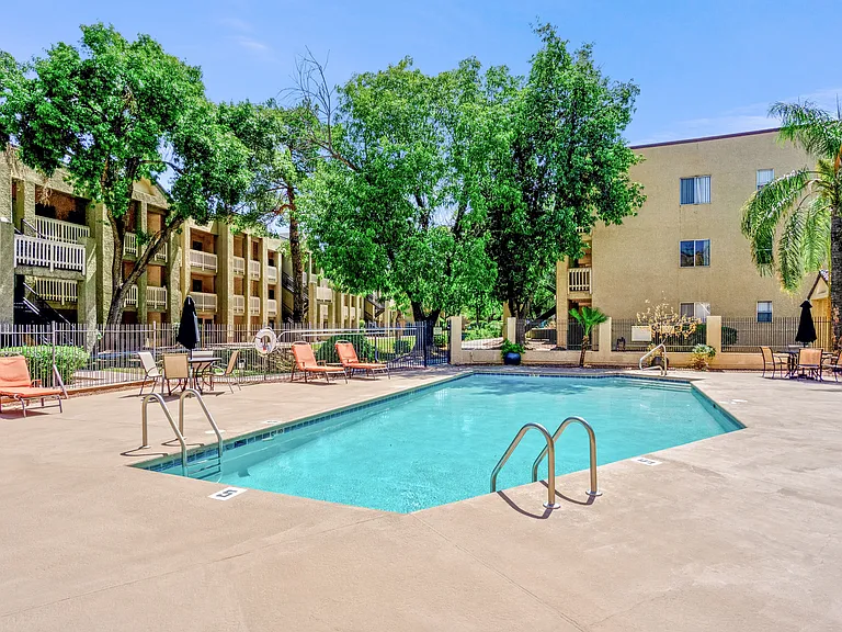 Pavilions at Pantano Apartments — Photo 6