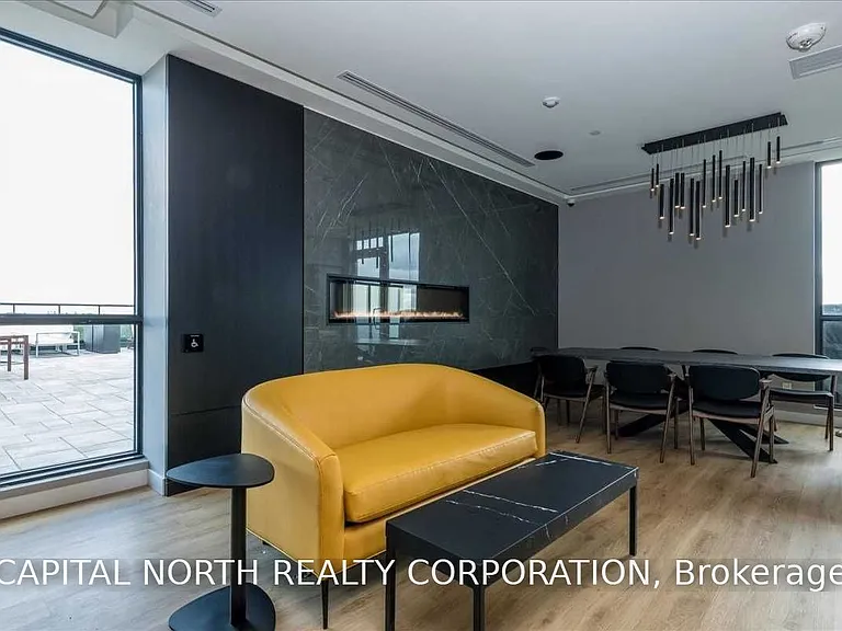681 Yonge St #616 — Photo 19