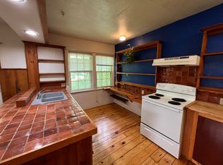 1324 Muscatine Ave, Iowa City, IA