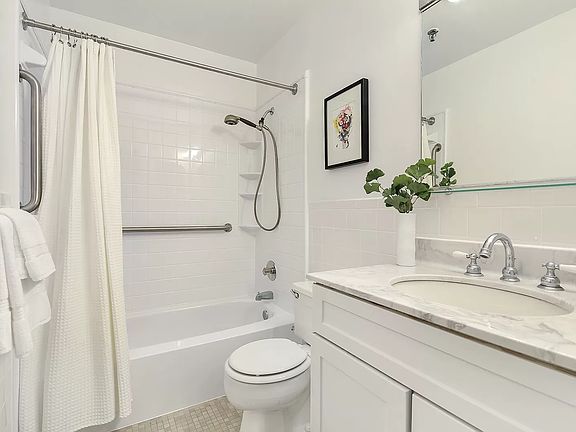 5th image of 420 12th St APT L1r