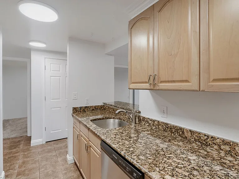 800 N Pearl St #709 — Photo 4