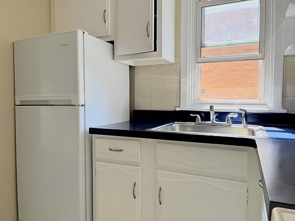 3rd image of 2684 Sheridan Dr APT 2