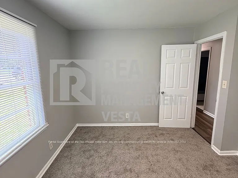 4253 Hillary Pl — Photo 10