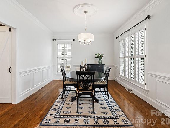 3rd image of 7619 Treyford Ln