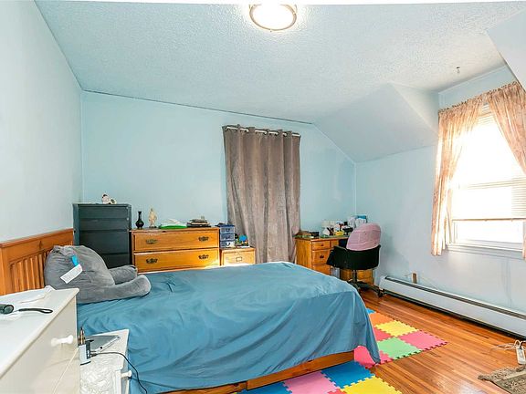 5th image of 21538 43rd Ave