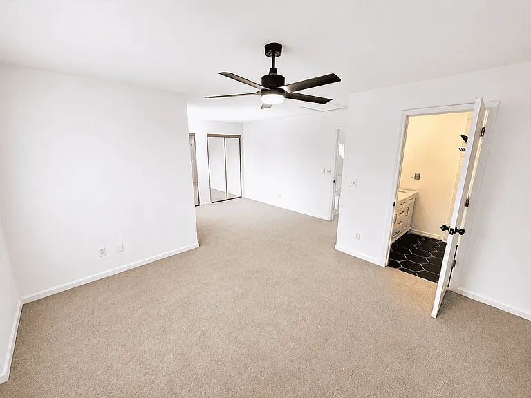 5258 Bay Pointe Dr — Photo 9