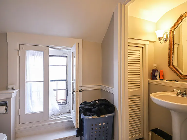 139 Spring St #3 — Photo 16