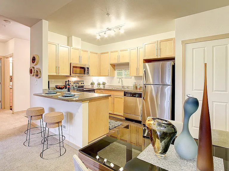 Newberry Square Apartments — Photo 3