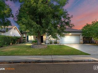 8504 Lighthouse Dr, Bakersfield, CA 93312