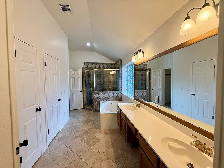6106 Skahan Ln — Photo 16