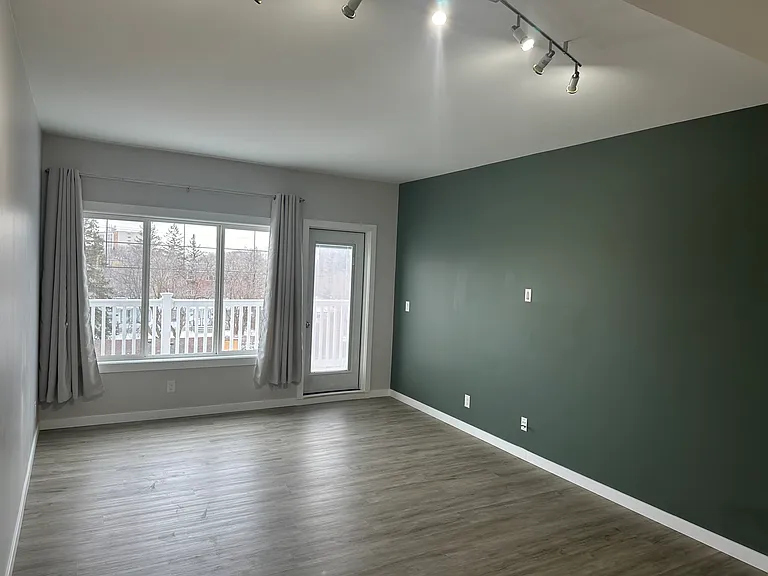 293 Edison Ave #305 — Photo 3