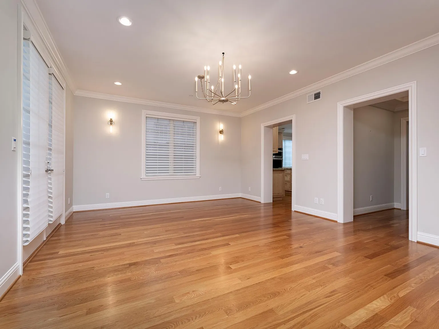 2 bed, 2.5 bath, 2083 sqft, $7,000 — Photo 4